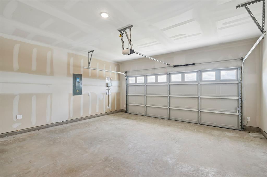 Photo is not of the actual home, but is an inspirational photo of builder’s model home and may depict options, furnishings, and/or decorator features that are not included.