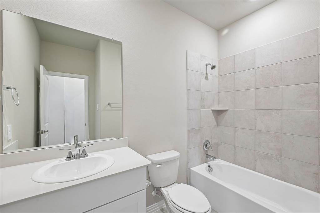 Photo is not of the actual home, but is an inspirational photo of builder’s model home and may depict options, furnishings, and/or decorator features that are not included.