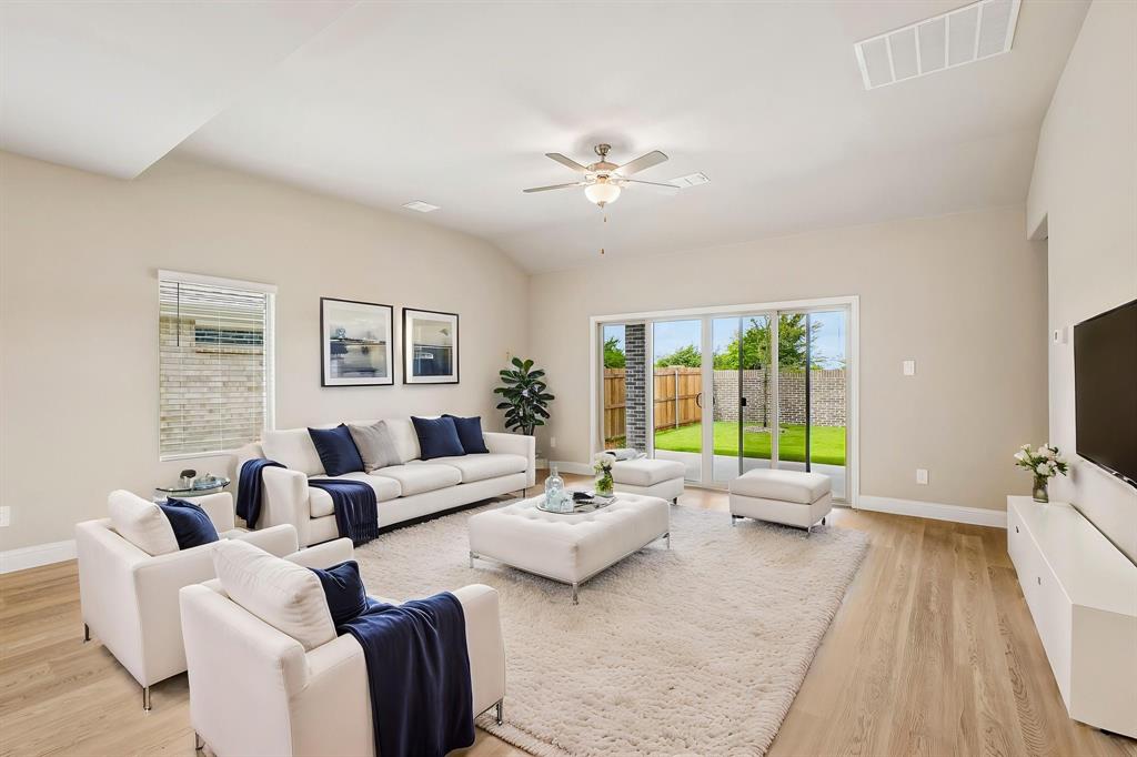 Photo is not of the actual home, but is an inspirational photo of builder’s model home and may depict options, furnishings, and/or decorator features that are not included.