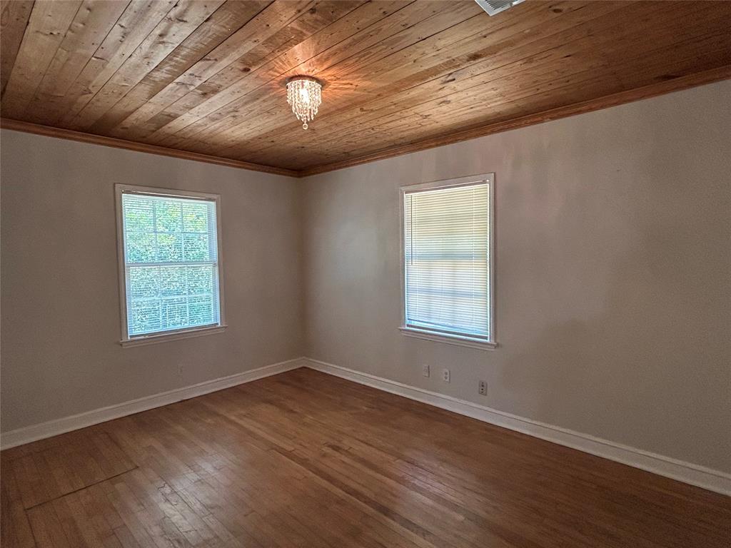 640 E Pleasant Run Road, DeSoto, TX 75115