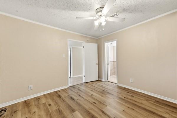 205 Roaring Springs Drive, DeSoto, TX 75115