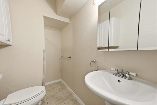 205 Roaring Springs Drive, DeSoto, TX 75115