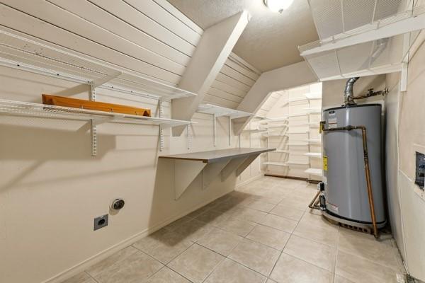 205 Roaring Springs Drive, DeSoto, TX 75115