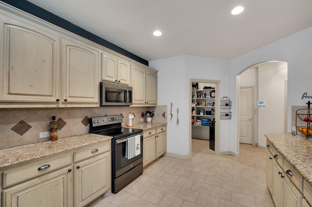 5009 Prosperity Row, Midlothian, TX 76065