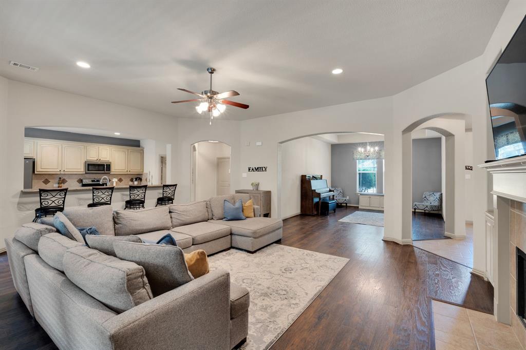 5009 Prosperity Row, Midlothian, TX 76065 5009 Prosperity Row, Midlothian, TX 76065