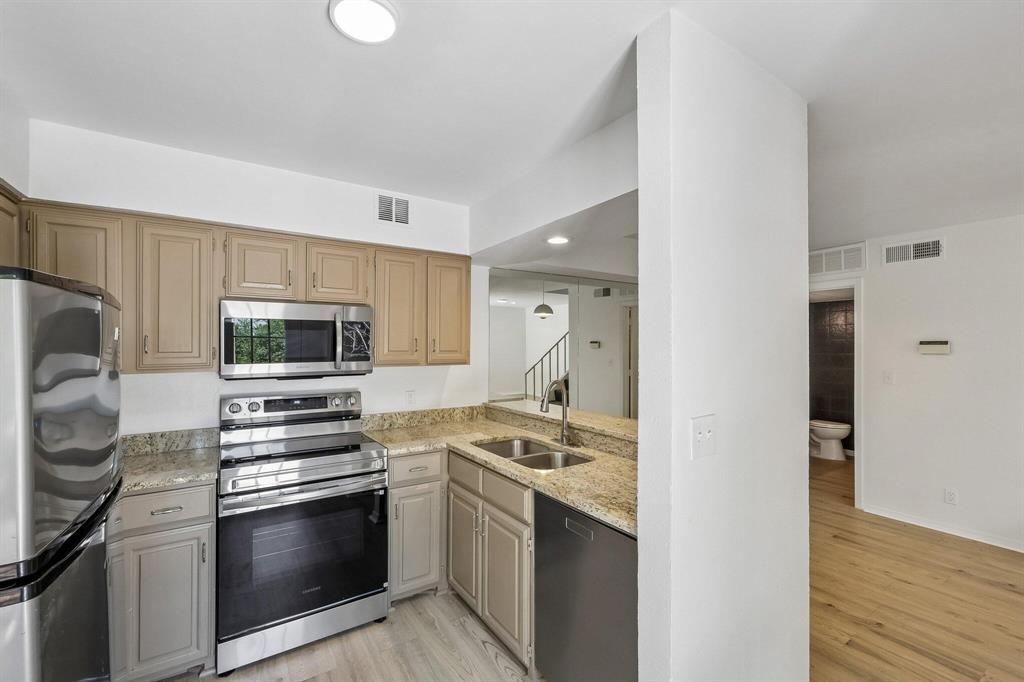 5200 Martel Avenue, #7D, Dallas, TX 75206