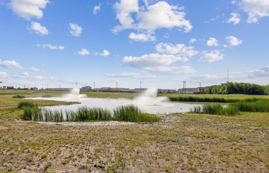 Large pond with fountains