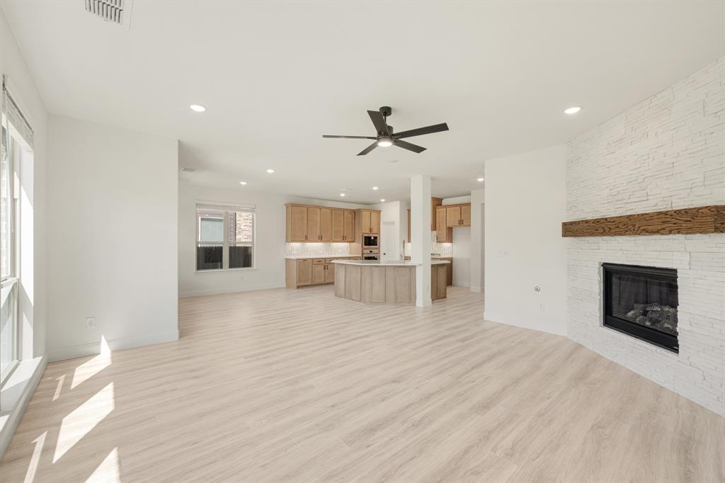 917 Greenleaf Court, Anna, TX 75409