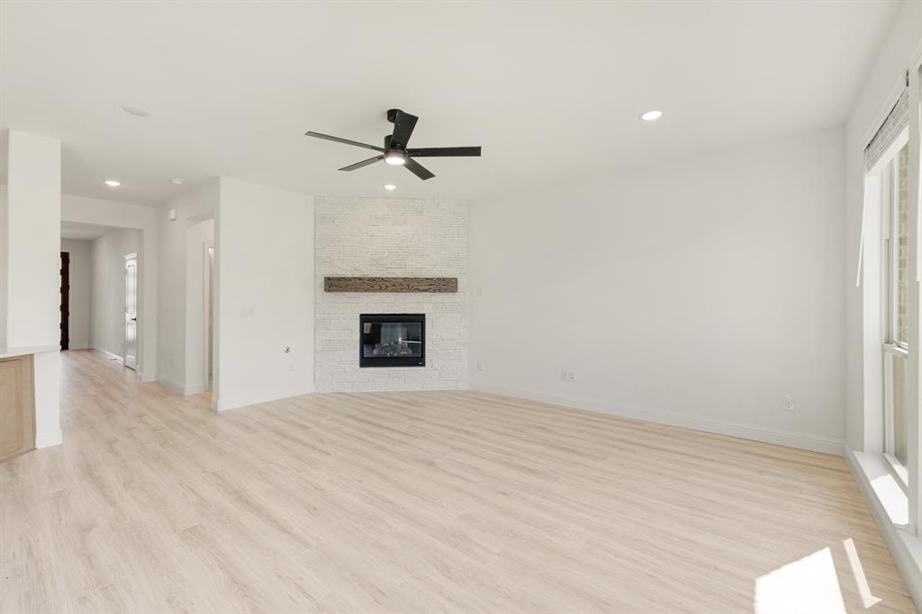 917 Greenleaf Court, Anna, TX 75409