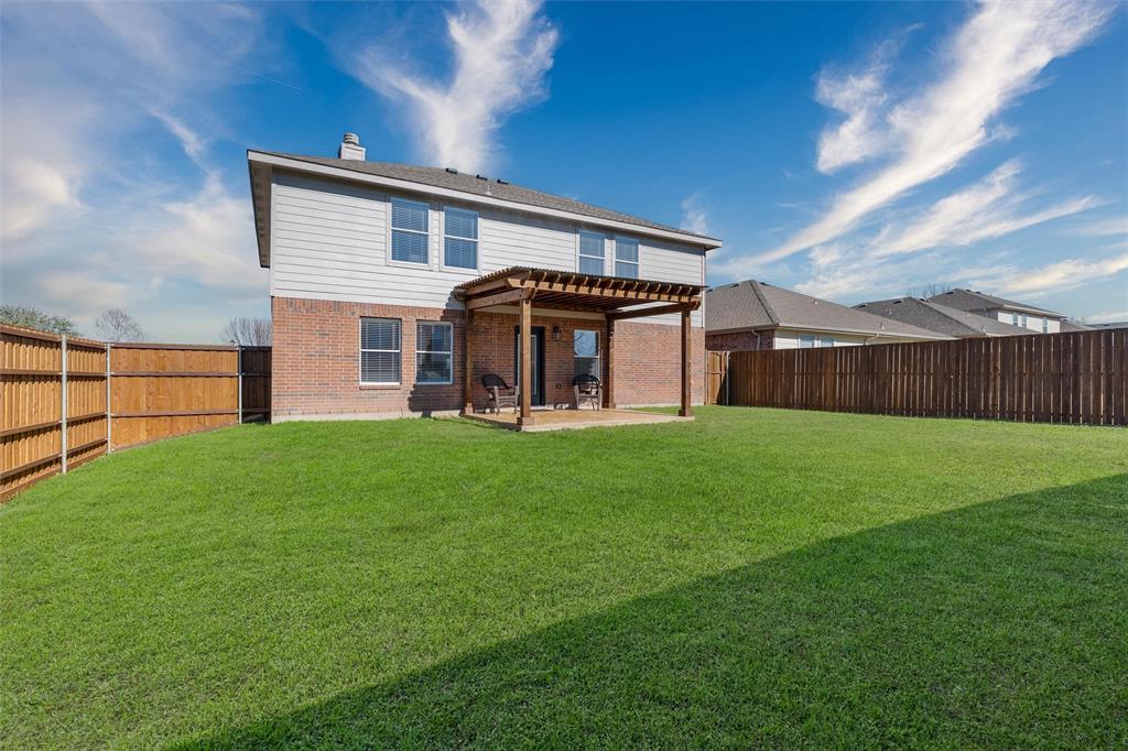 Huge yard with full sprinkler system