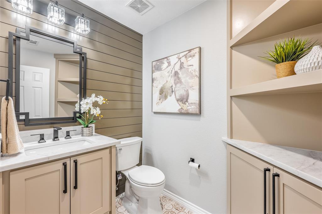Custom features in this half bath downstairs and throughout! Custom features in this half bath downstairs and throughout!
