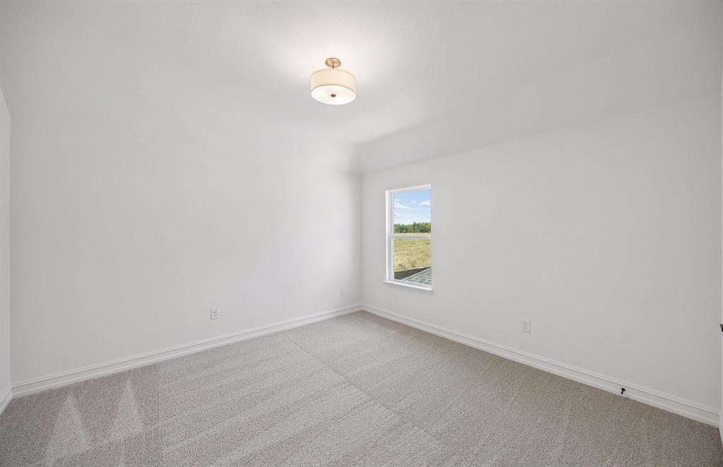 Secondary bedroom