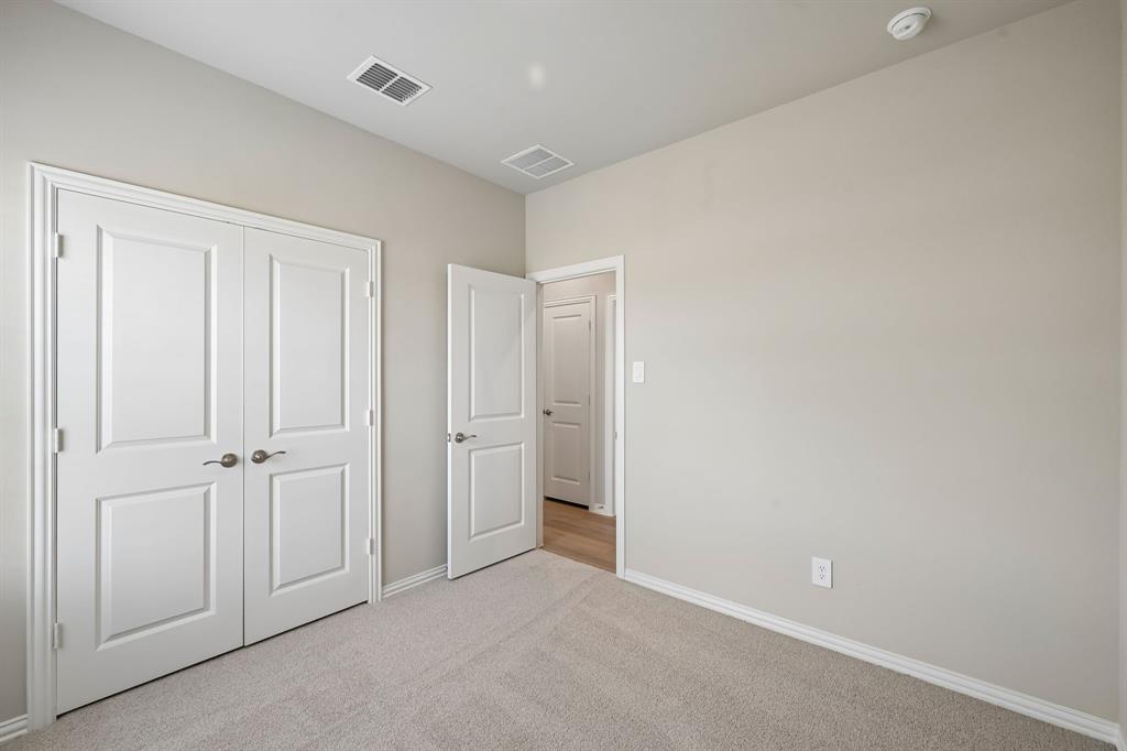Photo is not of the actual home, but is an inspirational photo of builder’s model home and may depict options, furnishings, and/or decorator features that are not included.