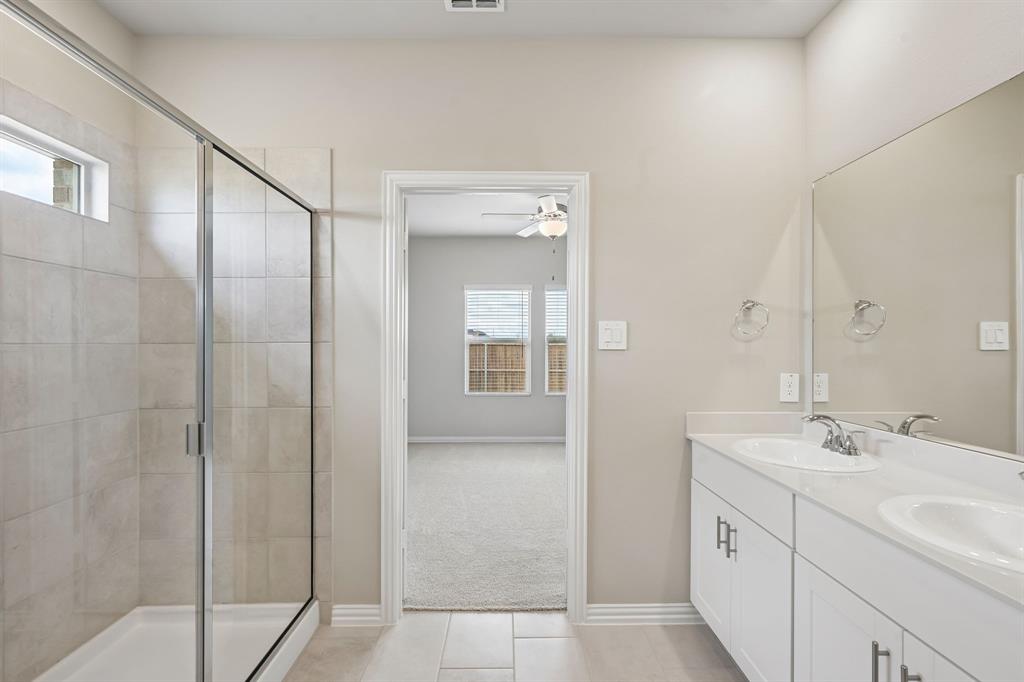 Photo is not of the actual home, but is an inspirational photo of builder’s model home and may depict options, furnishings, and/or decorator features that are not included.