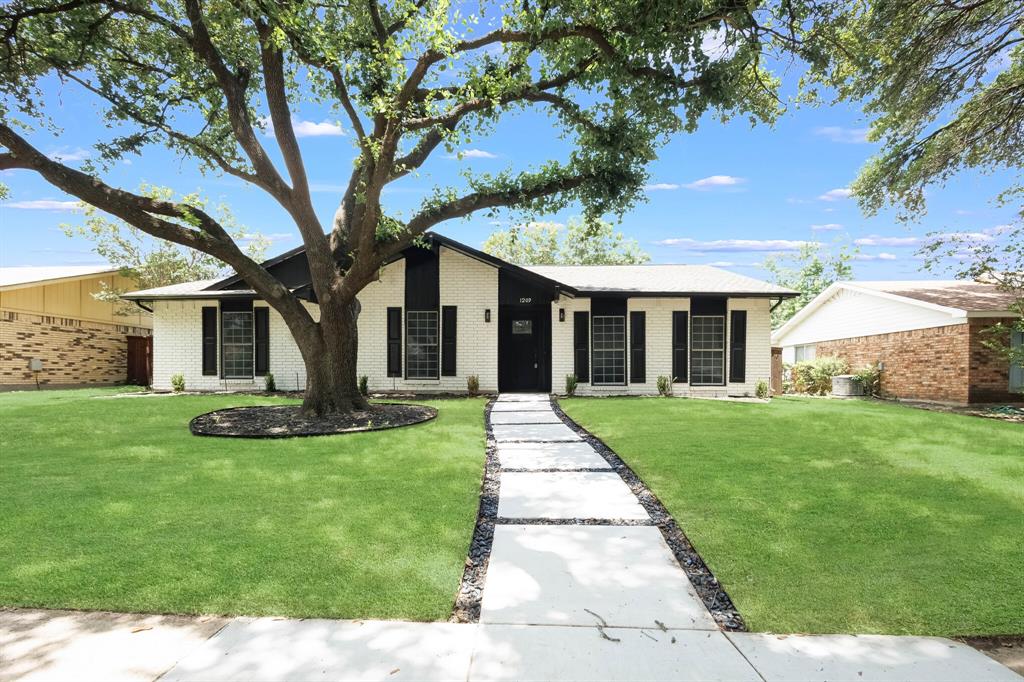 1209 Overdowns Drive, Plano, TX 75023 1209 Overdowns Drive, Plano, TX 75023