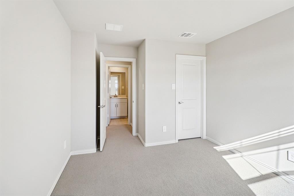 Photo is not of the actual home, but is an inspirational photo of builder’s model home and may depict options, furnishings, and/or decorator features that are not included.