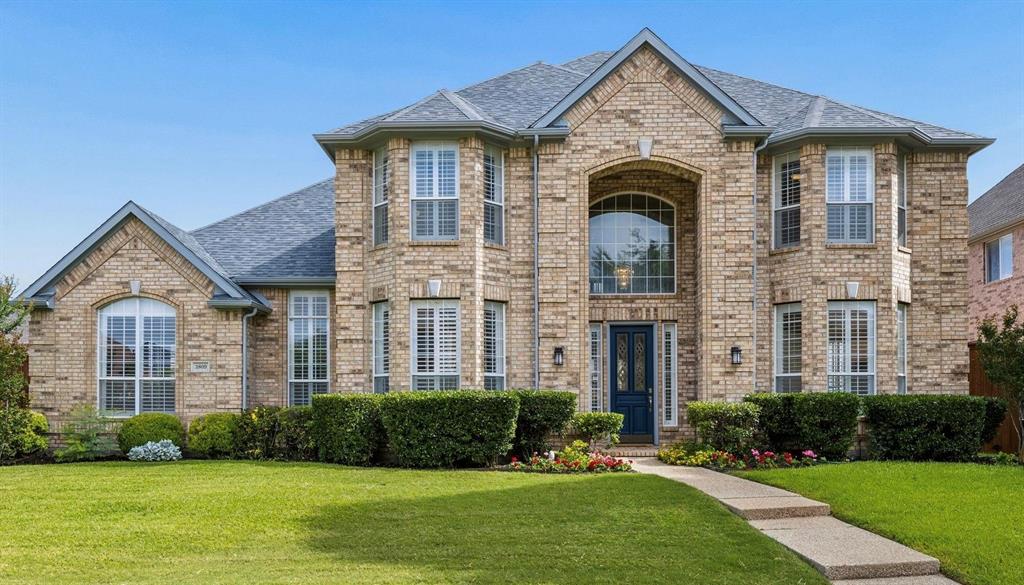 SHOWSTOPPER! Home is where the heart is. Don't let this opportunity pass you by! This exceptional home sits in the center of Plano and is move-in ready.