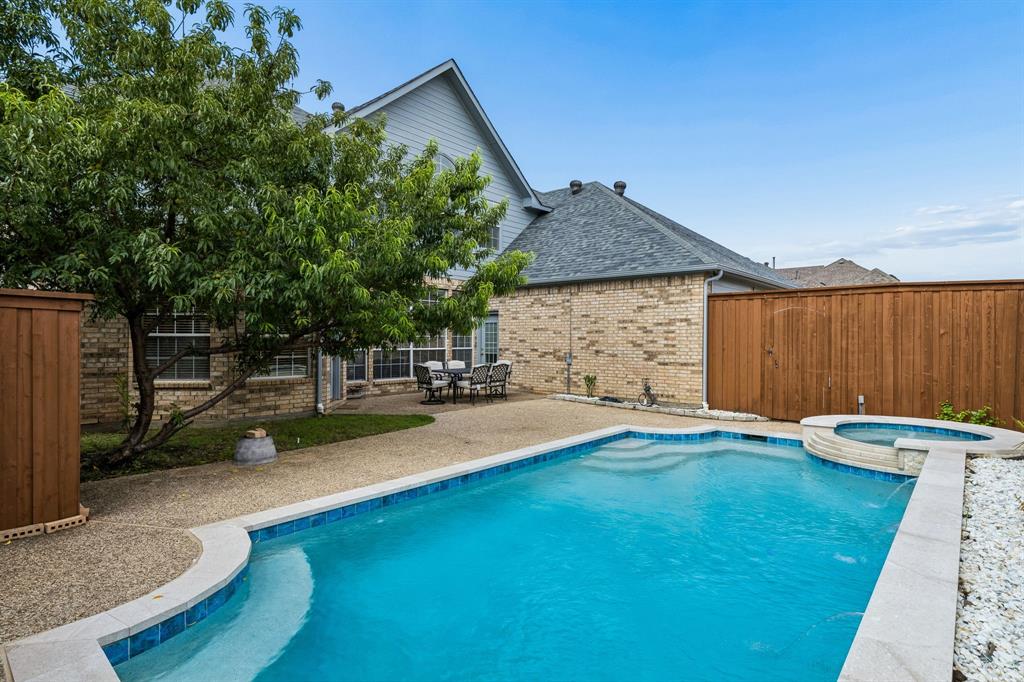 Whether it's pool parties, family barbecues, or quiet evenings under the stars, this outdoor space offers something for everyone.