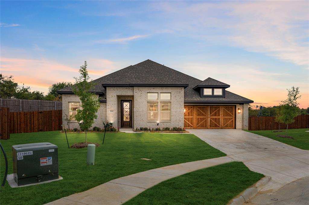 1044 Quincy Drive, Red Oak, TX 75154