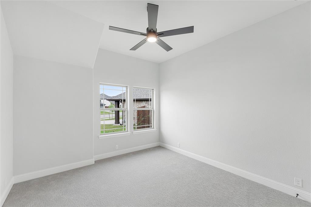 1044 Quincy Drive, Red Oak, TX 75154