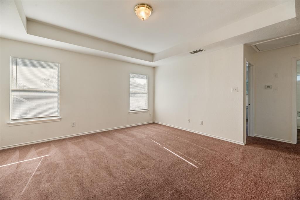 821 S Parks Drive, DeSoto, TX 75115
