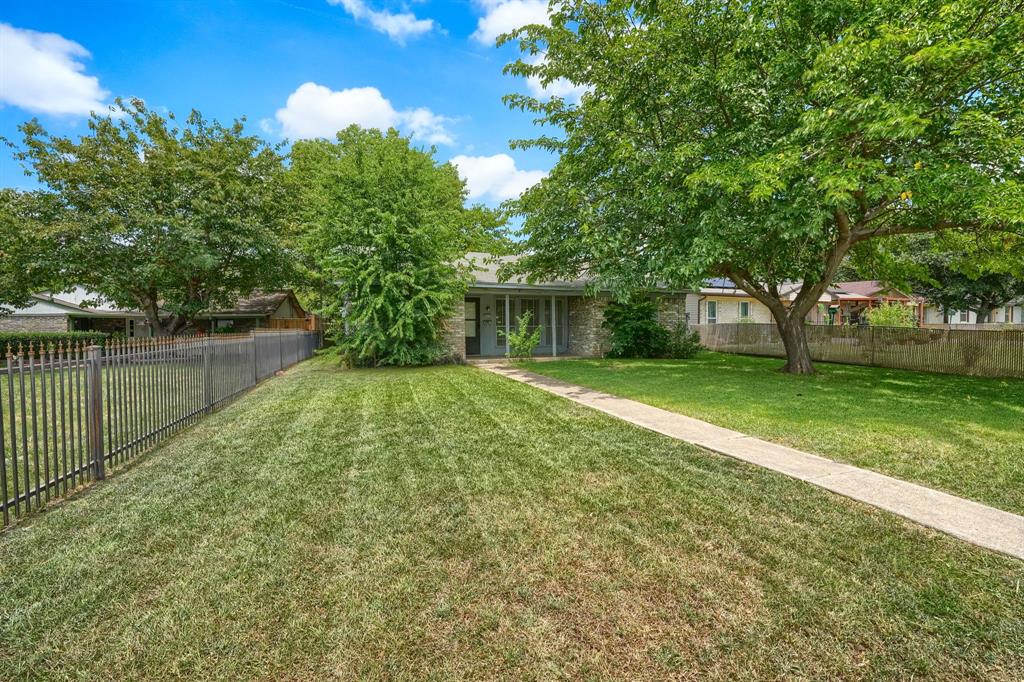 9661 Limestone Drive, Dallas, TX 75217