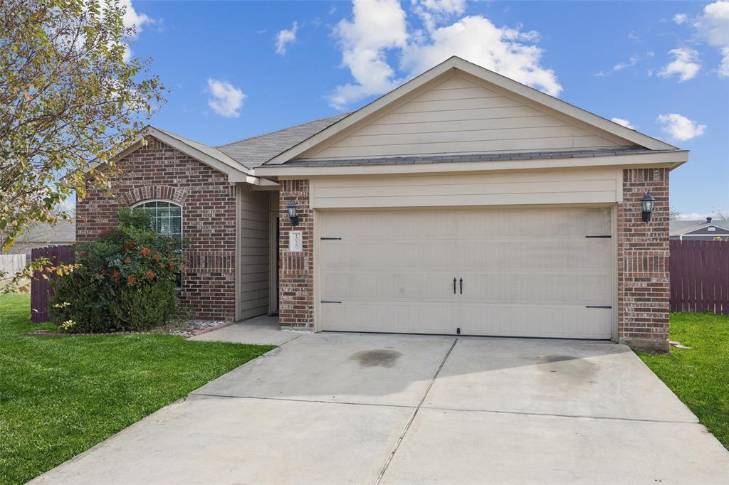 1020 Walnut Ridge Drive, Hutchins, TX 75141