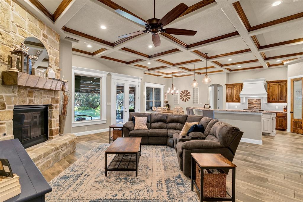 701 Milton Court, Granbury, TX 76048 701 Milton Court, Granbury, TX 76048