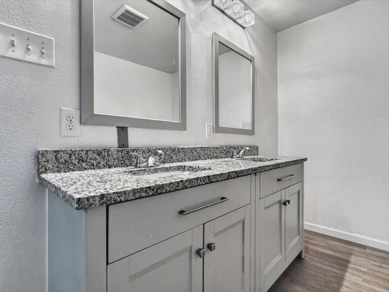 6633 Emhouse Street, Dallas, TX 75232
