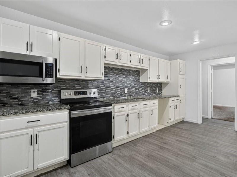 6633 Emhouse Street, Dallas, TX 75232