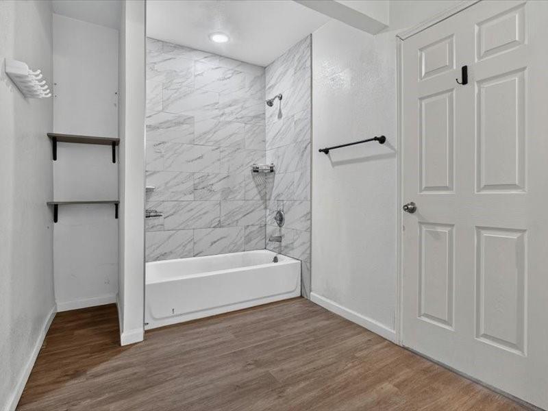 6633 Emhouse Street, Dallas, TX 75232