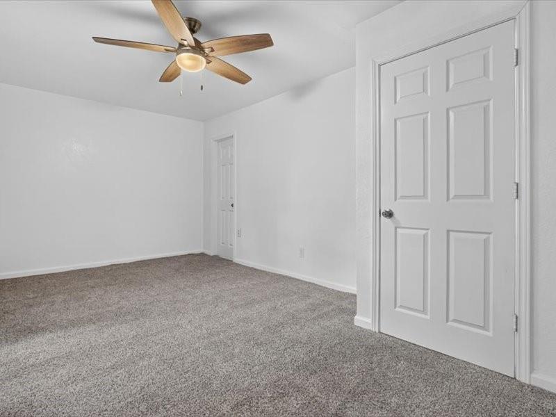 6633 Emhouse Street, Dallas, TX 75232