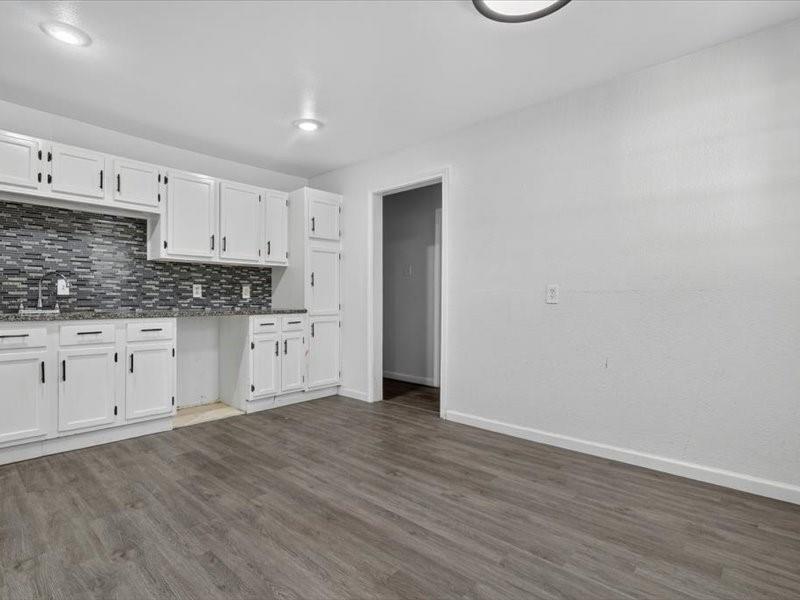 6633 Emhouse Street, Dallas, TX 75232