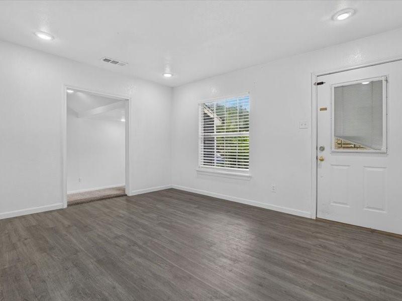 6633 Emhouse Street, Dallas, TX 75232 6633 Emhouse Street, Dallas, TX 75232
