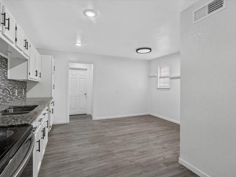 6633 Emhouse Street, Dallas, TX 75232