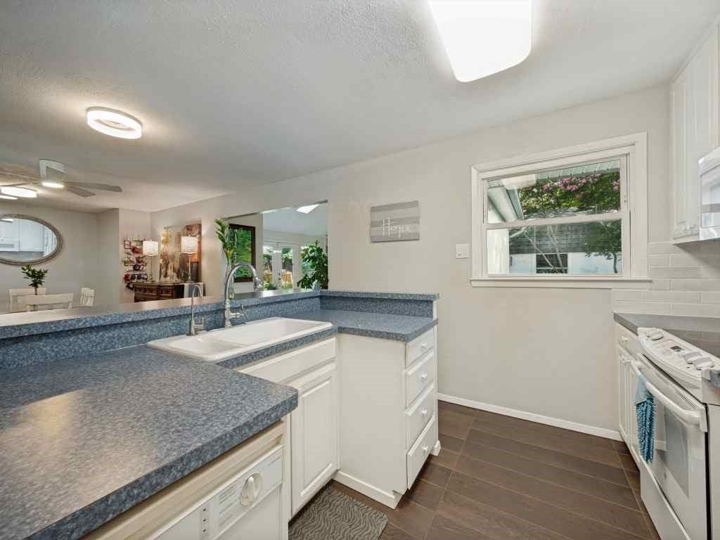 3032 Hollandale Lane, Farmers Branch, TX 75234