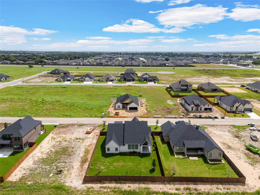 1317 Tahonta Drive, Hewitt, TX 76643