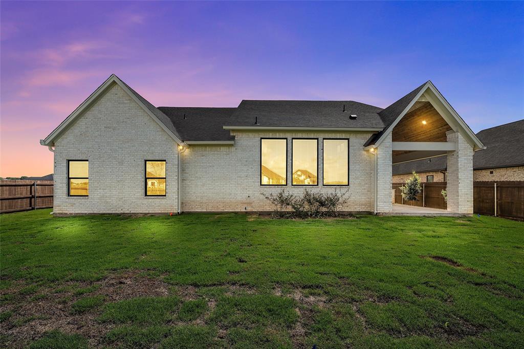 1317 Tahonta Drive, Hewitt, TX 76643
