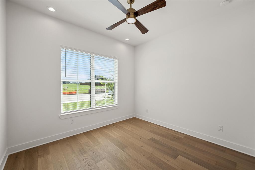 1317 Tahonta Drive, Hewitt, TX 76643