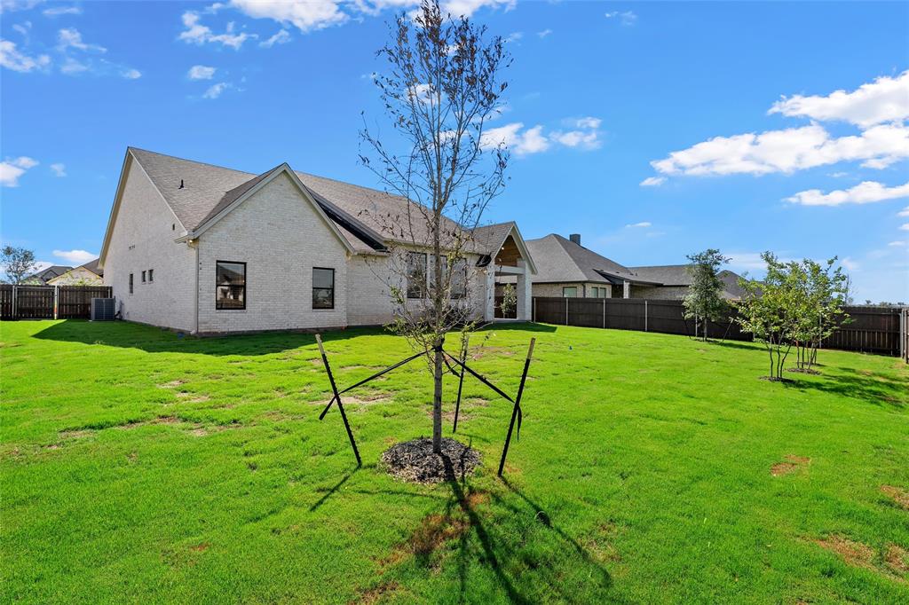 1317 Tahonta Drive, Hewitt, TX 76643