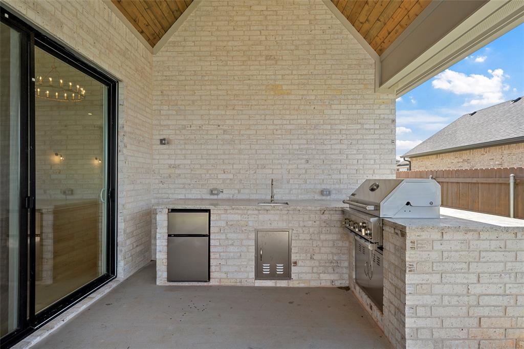 1317 Tahonta Drive, Hewitt, TX 76643