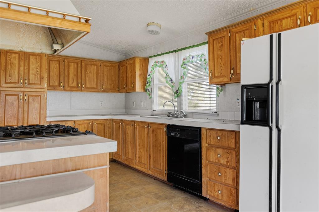 1413 Water Well Road, Lorena, TX 76655