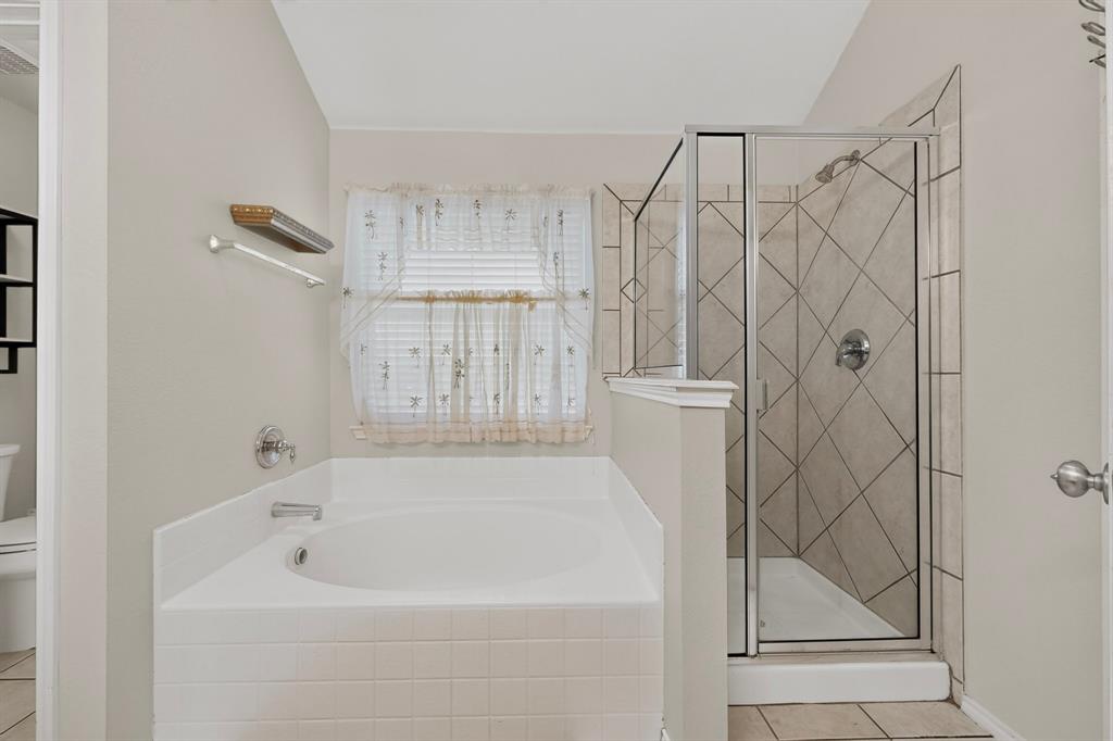 101 Wandering Drive, Forney, TX 75126