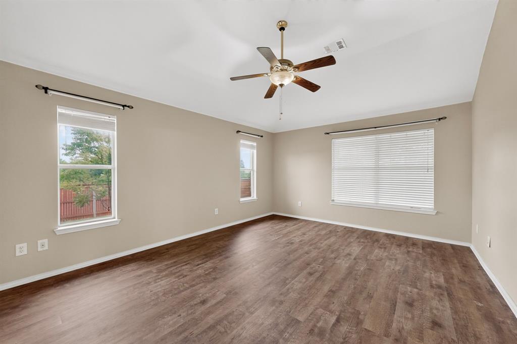 101 Wandering Drive, Forney, TX 75126