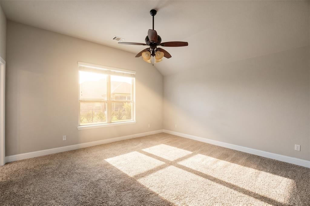 2038 Clive Drive, Granbury, TX 76048
