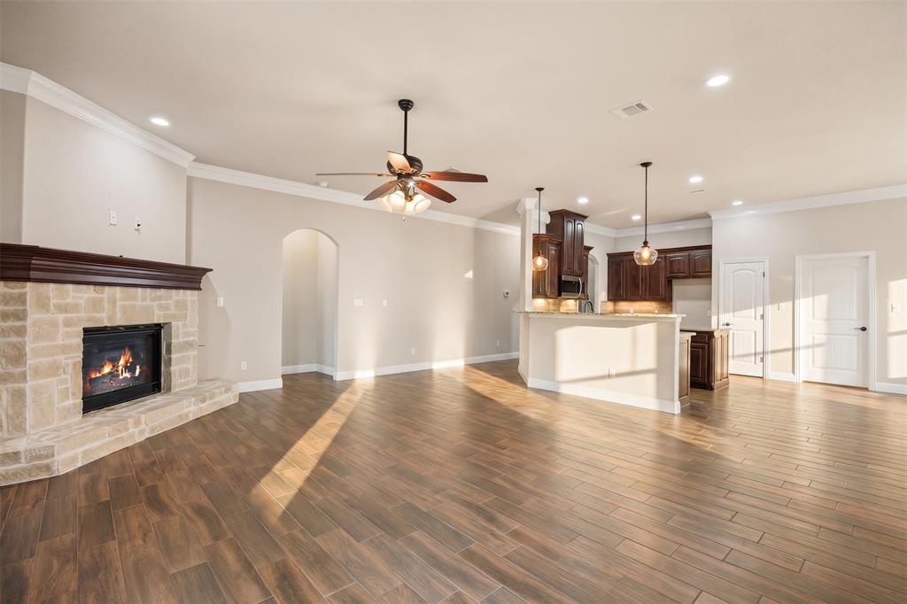 2038 Clive Drive, Granbury, TX 76048