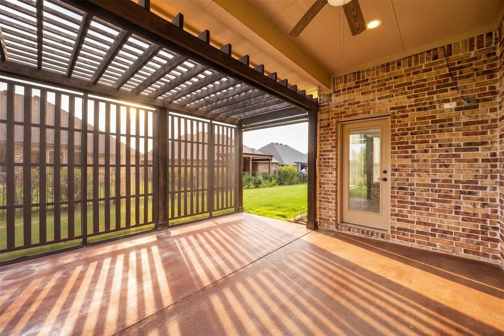 2038 Clive Drive, Granbury, TX 76048