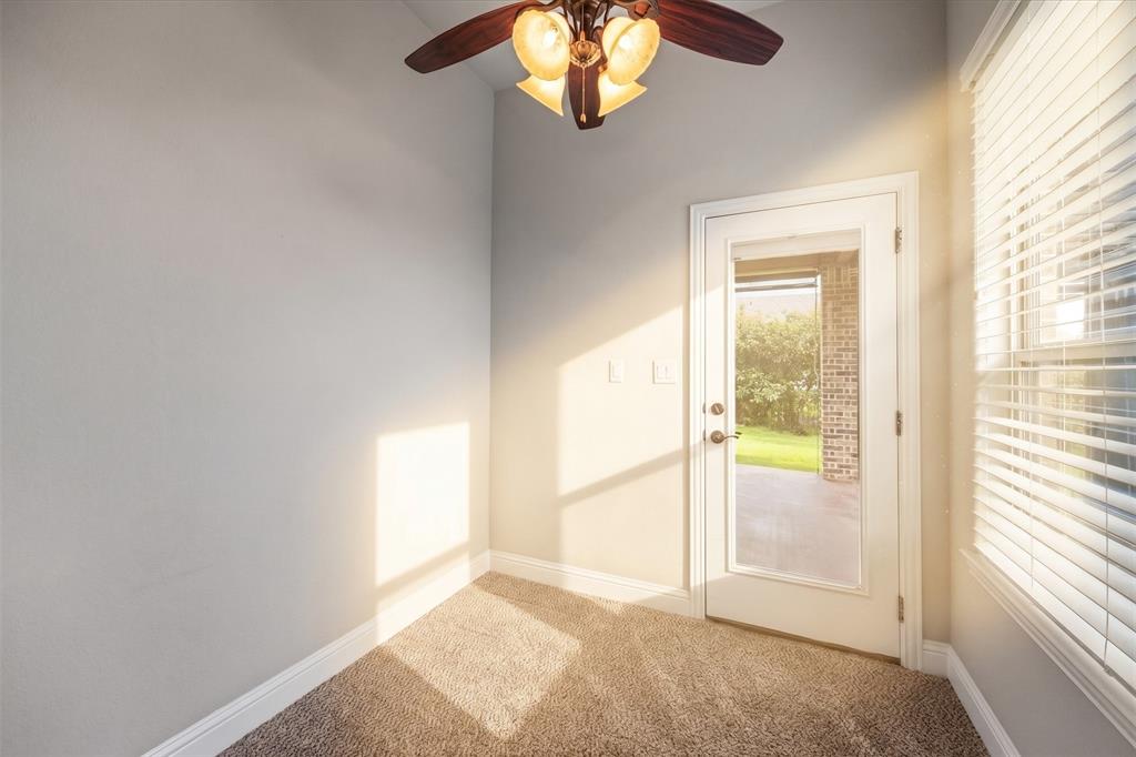 2038 Clive Drive, Granbury, TX 76048