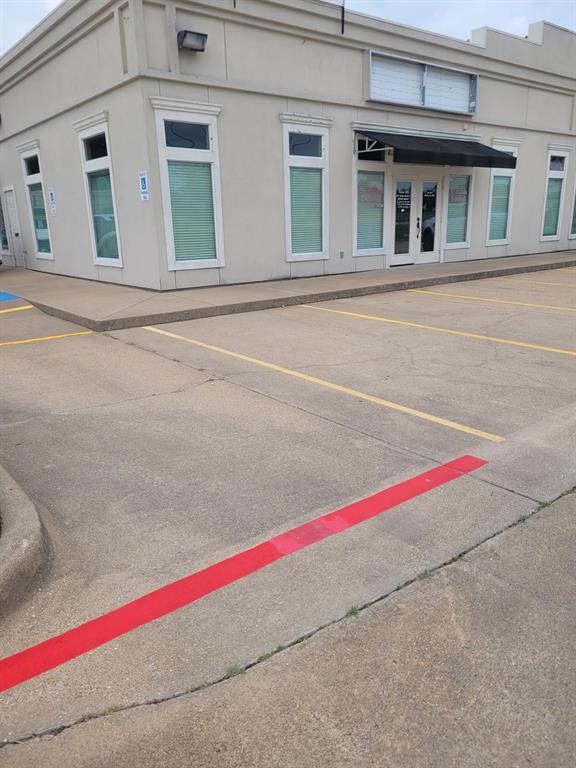 1905 W Ennis Avenue, #301, Ennis, TX 75119