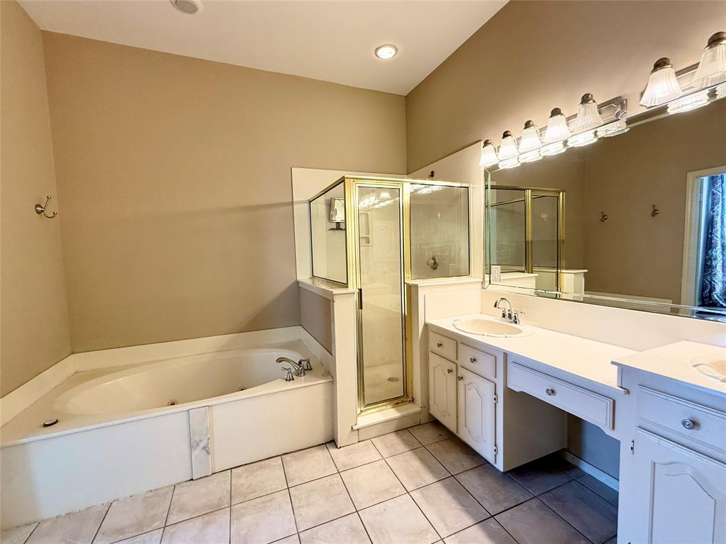 8902 Bayshore Lane, Rowlett, TX 75088